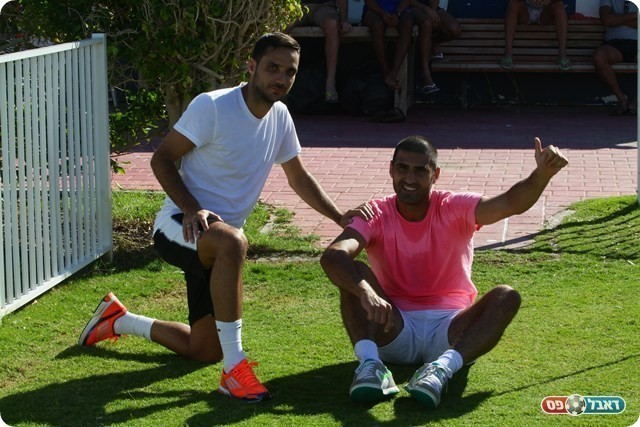 מחלים מדלקת ברגל. אורי קרגולה (שלומי גבאי)